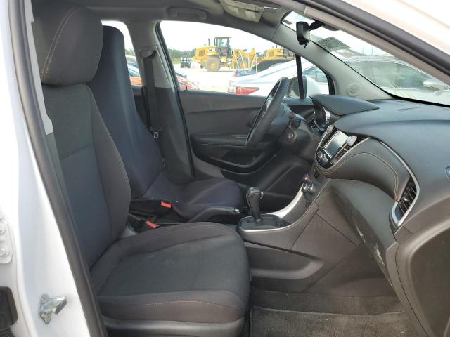 Photo 5 from auction – 2017 CHEVROLET TRAX LS with VIN 3GNCJNSB5HL274886