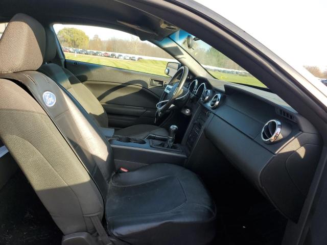 Photo 5 from auction – 2005 FORD MUSTANG with VIN 1ZVFT80N555153072