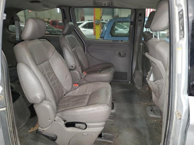 Photo 6 from auction – 2002 CHRYSLER TOWN & COU with VIN 2C4GP54L52R536270