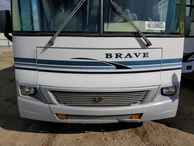 Photo 7 from auction – 2003 WINNEBAGO BRAVE with VIN 5B4LP57G433360034