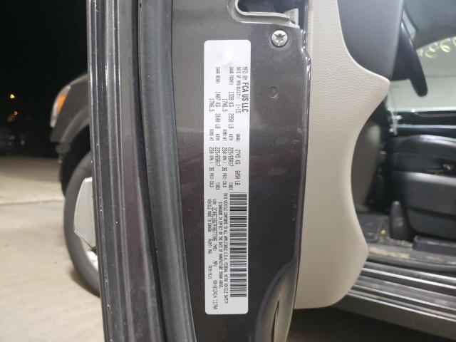 Photo 10 from auction – 2015 CHRYSLER TOWN & COU with VIN 2C4RC1BG7FR677706