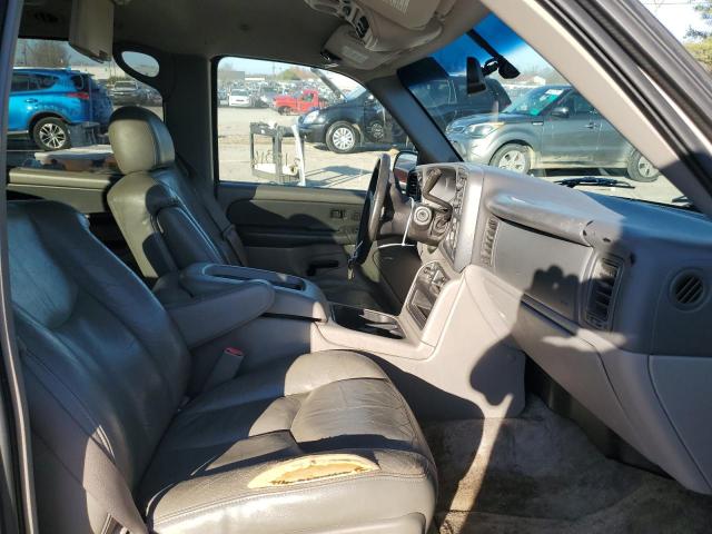 Photo 5 from auction – 2003 CHEVROLET SUBURBAN K with VIN 1GNFK16Z23J225879