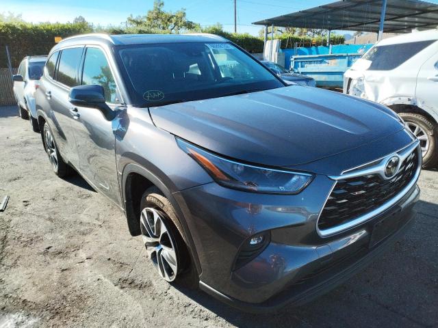 TOYOTA HIGHLANDER 2021 with VIN 5TDHZRBH0MS077020 - Photo from auction