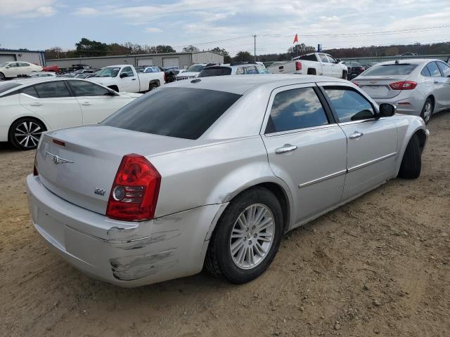 Photo 4 from auction – 2010 CHRYSLER 300 TOURIN with VIN 2C3CA5CV1AH297232