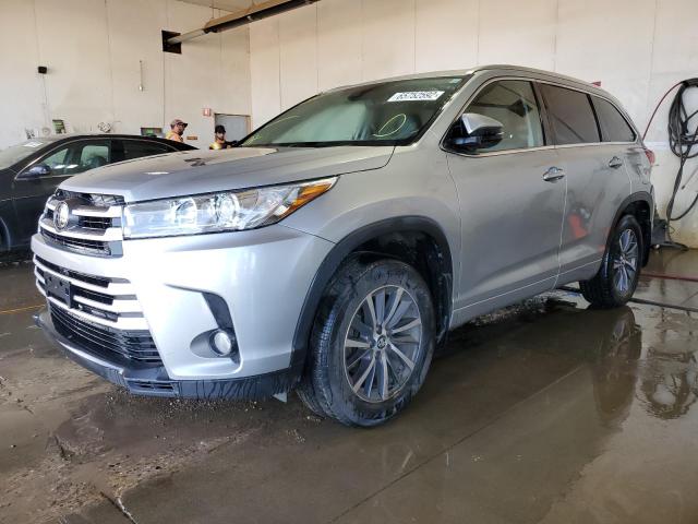 Photo 2 from auction – 2017 TOYOTA HIGHLANDER with VIN 5TDJZRFH0HS520770