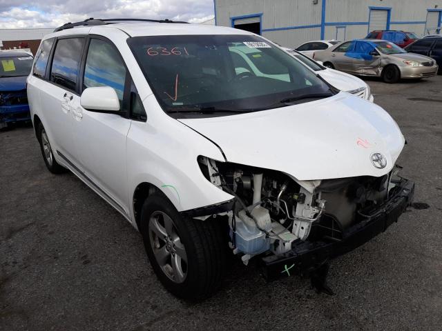 TOYOTA SIENNA LE 2017 with VIN 5TDKZ3DCXHS784202 - Photo from auction