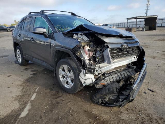 Photo 1 from auction – 2019 TOYOTA RAV4 XLE with VIN 2T3W1RFV8KC016624