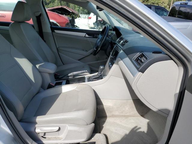 Photo 5 from auction – 2012 VOLKSWAGEN PASSAT SE with VIN 1VWBP7A38CC073297