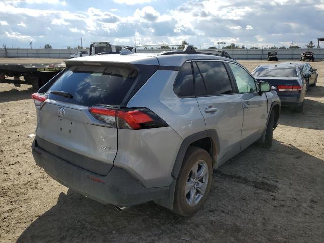 Photo 4 from auction – 2022 TOYOTA RAV4 XLE with VIN 2T3W1RFV8NW221024