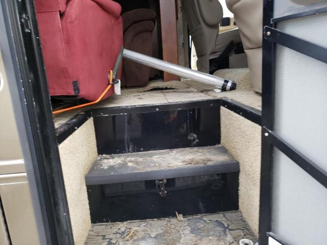 Photo 9 from auction – 2011 FORD F53 with VIN 1F66F5DY8B0A03126