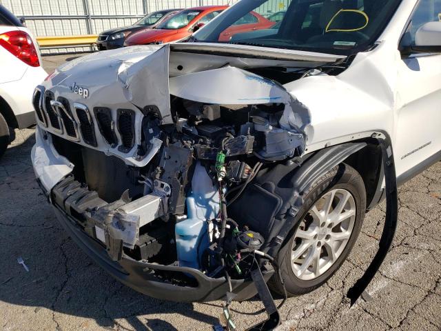 Photo 9 from auction – 2017 JEEP CHEROKEE with VIN 1C4PJLCB1HW628832