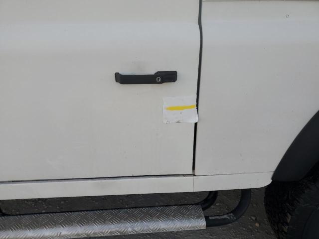 Photo 9 from auction – 1997 LAND ROVER DEFENDER 9 with VIN SALDV3247VA101860