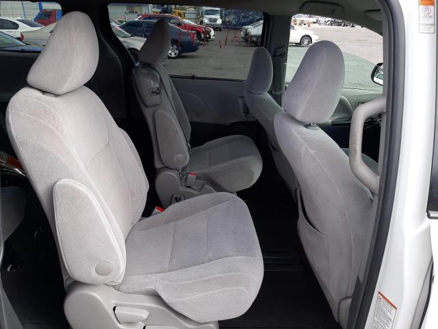 Photo 6 from auction – 2017 TOYOTA SIENNA LE with VIN 5TDKZ3DCXHS784202
