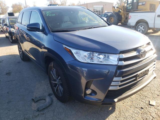 TOYOTA HIGHLANDER 2017 with VIN 5TDKZRFH3HS212397 - Photo from auction
