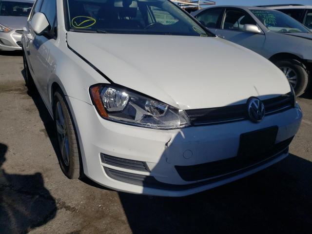 Photo 9 from auction – 2017 VOLKSWAGEN GOLF S with VIN 3VW217AU4HM018233