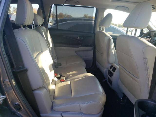 Photo 6 from auction – 2018 HONDA PILOT TOUR with VIN 5FNYF6H9XJB000050