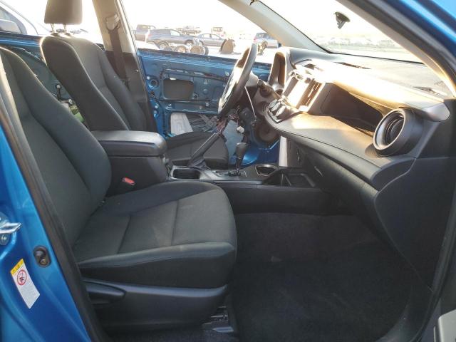 Photo 5 from auction – 2018 TOYOTA RAV4 LE with VIN JTMZFREV4JJ730729