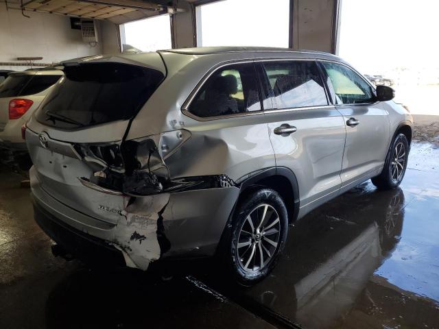 Photo 4 from auction – 2017 TOYOTA HIGHLANDER with VIN 5TDJZRFH0HS520770