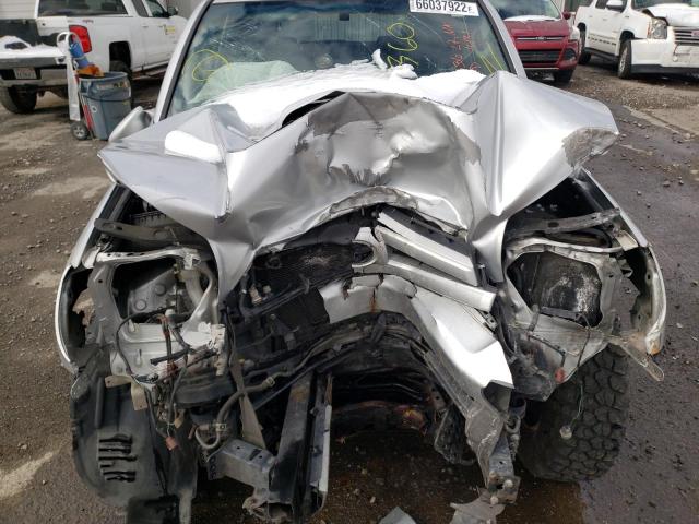 Photo 7 from auction – 2004 TOYOTA 4RUNNER SR with VIN JTEBT14R448010709