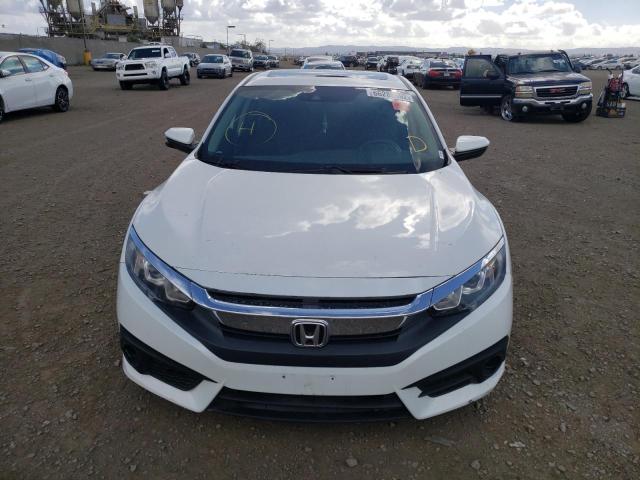 Photo 5 from auction – 2018 HONDA CIVIC EX with VIN 2HGFC2F89JH570796