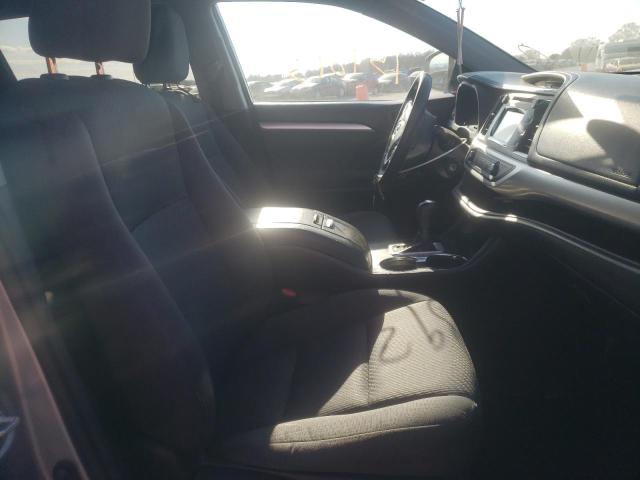 Photo 5 from auction – 2016 TOYOTA HIGHLANDER with VIN 5TDZARFH5GS019429
