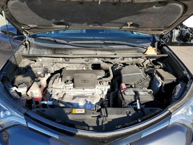Photo 7 from auction – 2017 TOYOTA RAV4 XLE with VIN JTMRFREV1HJ705703