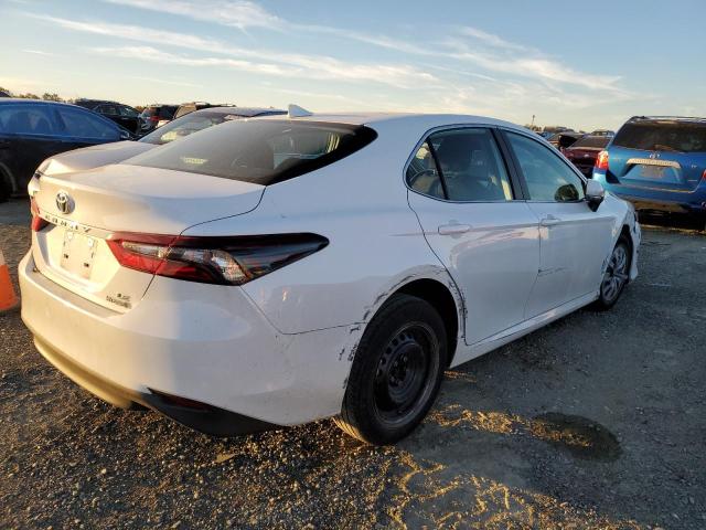 Photo 4 from auction – 2022 TOYOTA CAMRY LE with VIN 4T1C31AK8NU582872