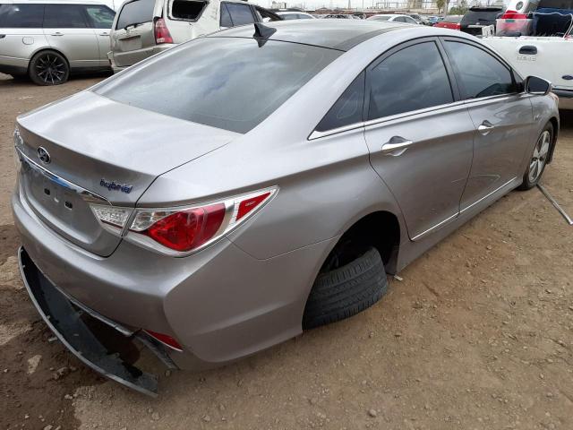Photo 4 from auction – 2011 HYUNDAI SONATA HYB with VIN KMHEC4A40BA007707
