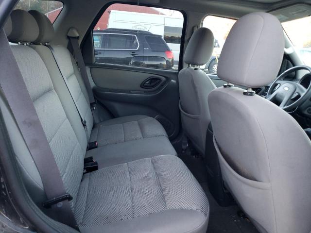 Photo 6 from auction – 2005 FORD ESCAPE XLT with VIN 1FMYU93145KA72357