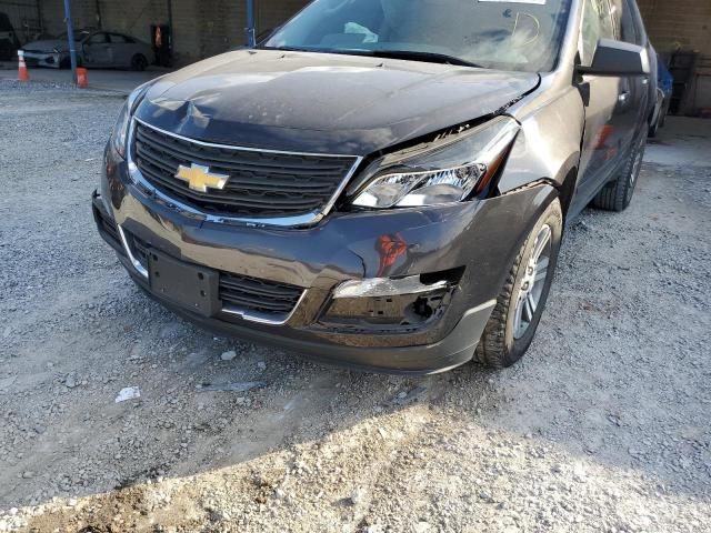 Photo 9 from auction – 2017 CHEVROLET TRAVERSE L with VIN 1GNKRFKDXHJ149479