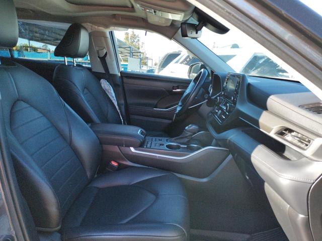 Photo 5 from auction – 2021 TOYOTA HIGHLANDER with VIN 5TDHZRBH0MS077020
