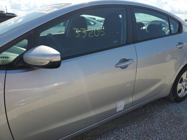 Photo 9 from auction – 2016 KIA FORTE LX with VIN KNAFK4A64G5439453