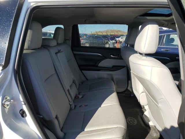 Photo 6 from auction – 2018 TOYOTA HIGHLANDER with VIN 5TDDZRFH6JS852960