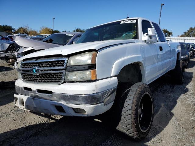 Photo 2 from auction – 2003 CHEVROLET SILVERADO with VIN 1GCEK19T53E310638