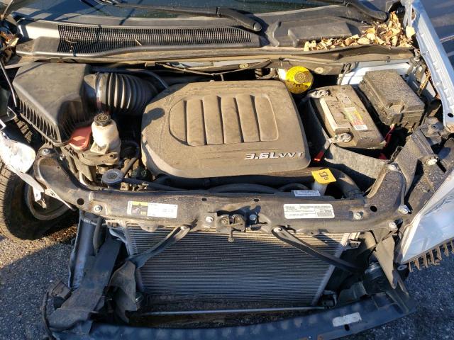 Photo 7 from auction – 2016 CHRYSLER TOWN & COU with VIN 2C4RC1CG9GR282894