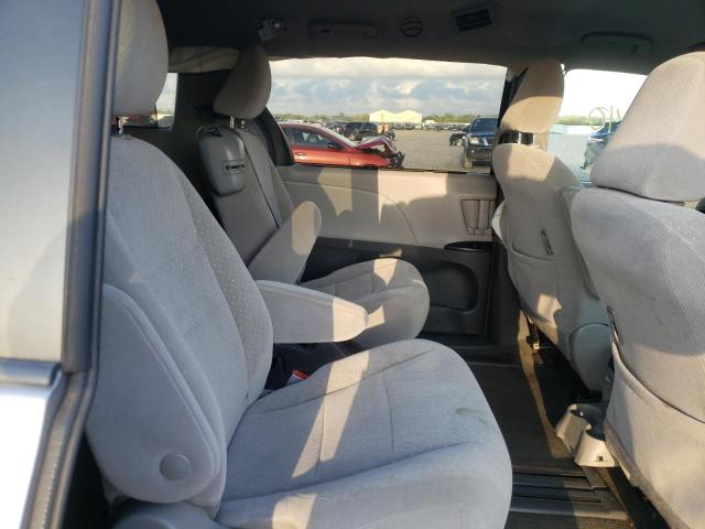 Photo 6 from auction – 2018 TOYOTA SIENNA LE with VIN 5TDKZ3DC7JS910022
