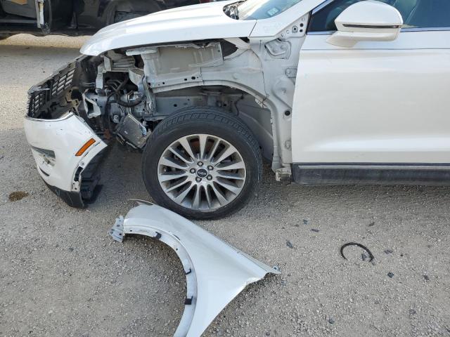 Photo 9 from auction – 2016 LINCOLN MKC RESERV with VIN 5LMCJ3C95GUJ11189