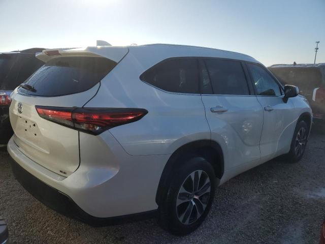 Photo 4 from auction – 2021 TOYOTA HIGHLANDER with VIN 5TDGZRAH0MS044886
