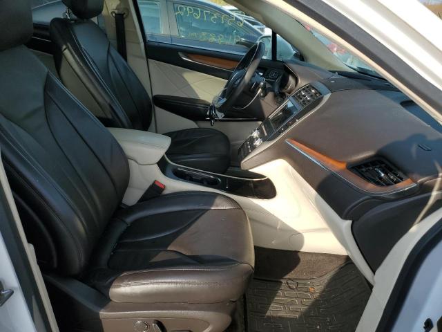 Photo 5 from auction – 2016 LINCOLN MKC RESERV with VIN 5LMTJ3DH1GUJ26780