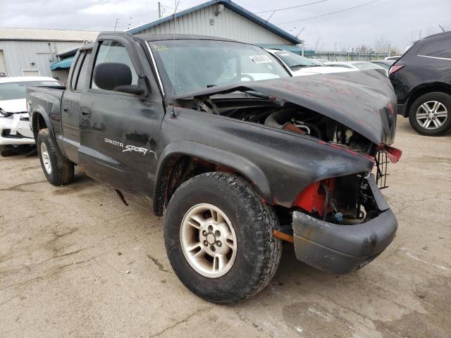 DODGE DAKOTA QUA 2000 with VIN 1B7GL2AN5YS523168 - Photo from auction