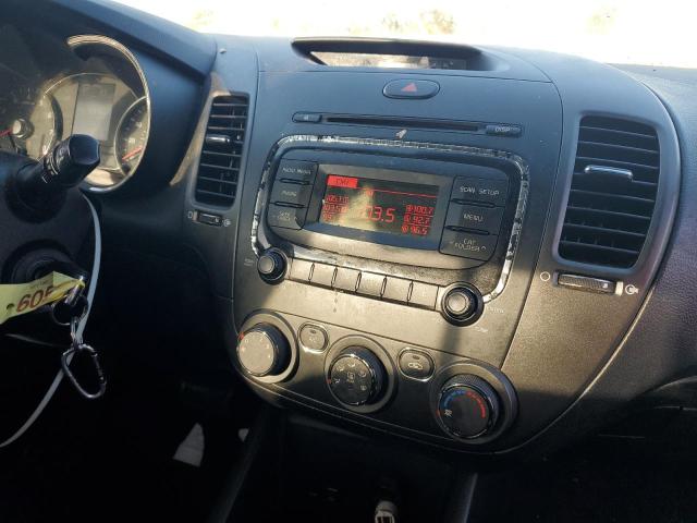 Photo 9 from auction – 2018 KIA FORTE LX with VIN 3KPFK4A77JE236709