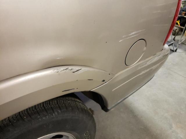 Photo 9 from auction – 2000 LINCOLN NAVIGATOR with VIN 5LMPU28A4YLJ00777