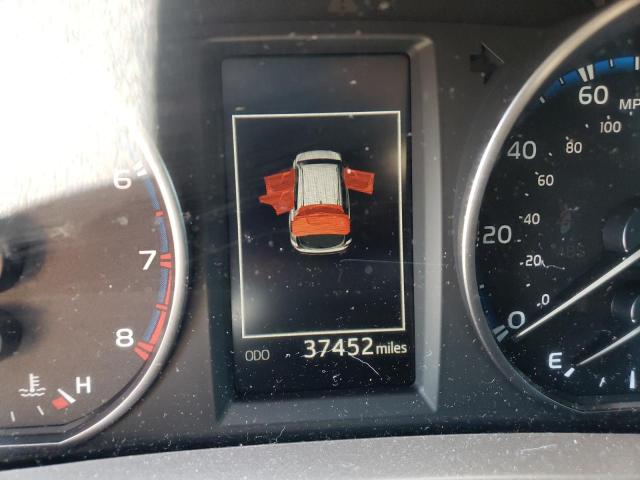 Photo 8 from auction – 2018 TOYOTA RAV 4 with VIN JTMWFREV4JD132240
