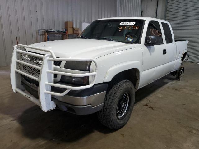 Photo 2 from auction – 2004 CHEVROLET SILVERADO with VIN 1GCEK19T84E371256
