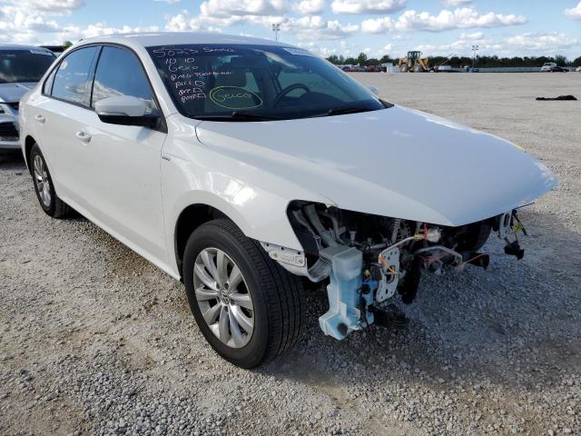 Photo 1 from auction – 2015 VOLKSWAGEN PASSAT S with VIN 1VWAS7A37FC027930