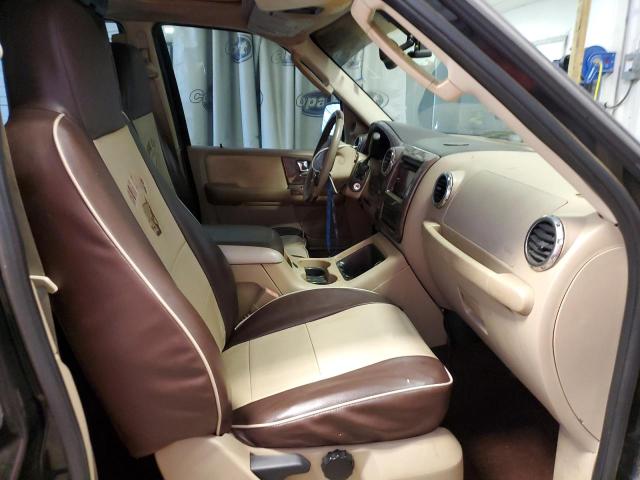 Photo 5 from auction – 2004 FORD EXPEDITION with VIN 1FMEU17W54LA32145