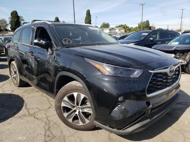 TOYOTA HIGHLANDER 2022 with VIN 5TDHZRBH5NS567227 - Photo from auction