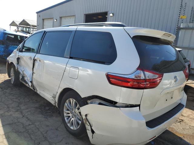 Photo 3 from auction – 2017 TOYOTA SIENNA XLE with VIN 5TDYZ3DC6HS820459