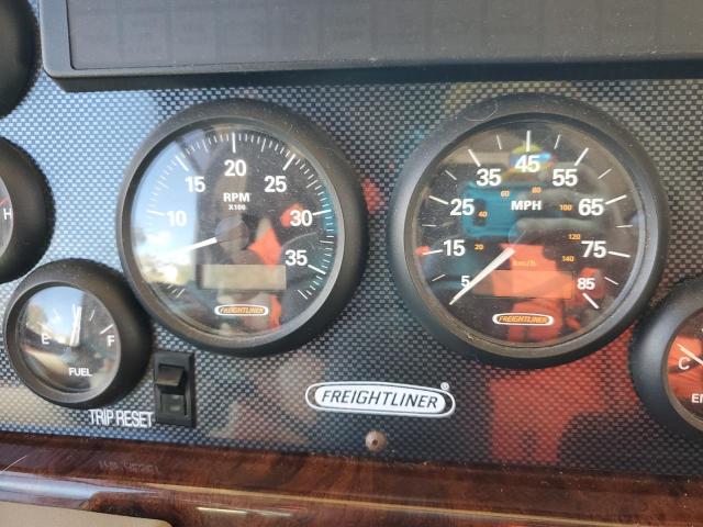 Photo 8 from auction – 2001 FLEETWOOD DISCOVERY with VIN 4UZAAHBV81CH56733