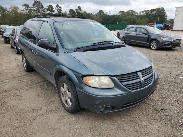 DODGE GRAND CARA 2005 with VIN 2D4GP44L65R137725 - Photo from auction
